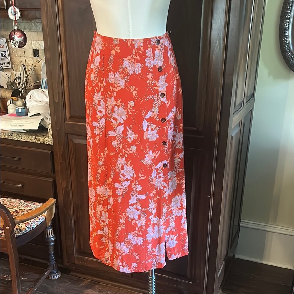 Free People Sz 6 Button Down Maxi Skirt Floral Red EUC